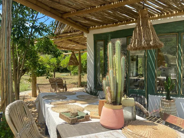 Alojamiento y desayuno para 2 personas, con piscina además de vistas y jardín - 1