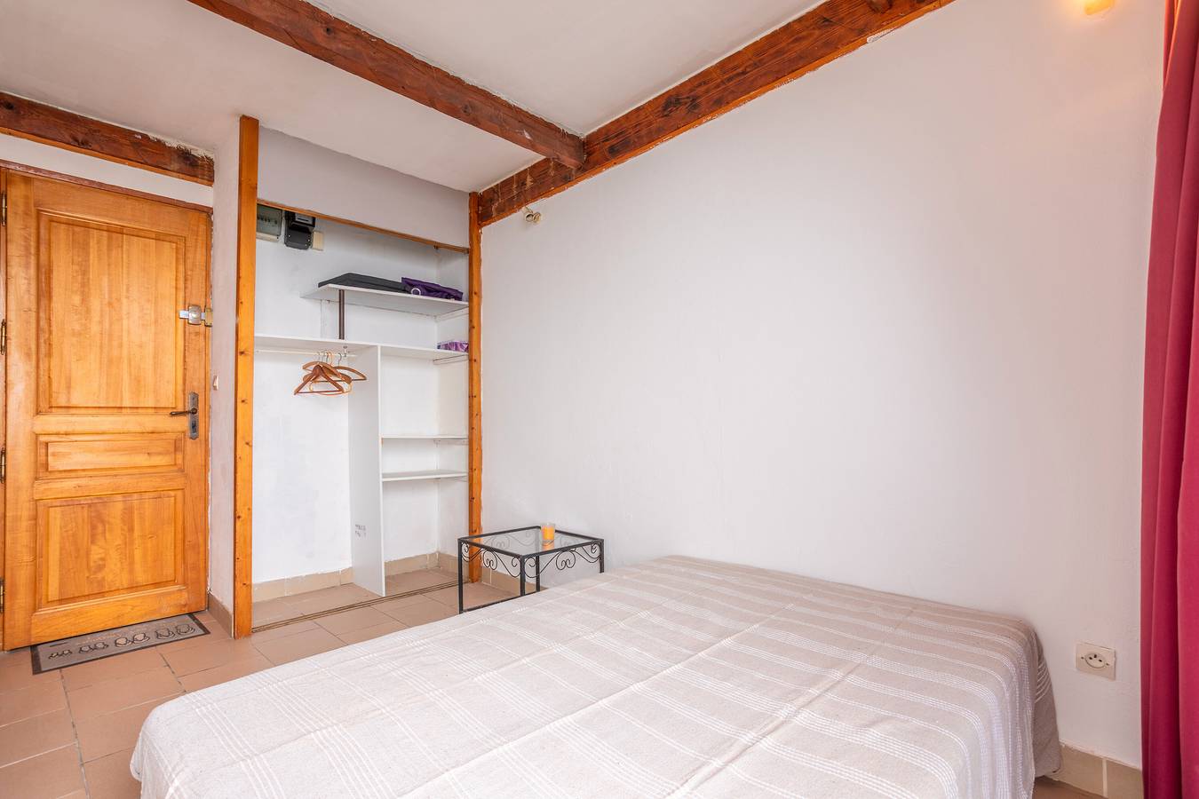 Ganze Wohnung, Ferienwohnung 'Porte Rouge 3' mit Meerblick in Toulon Region