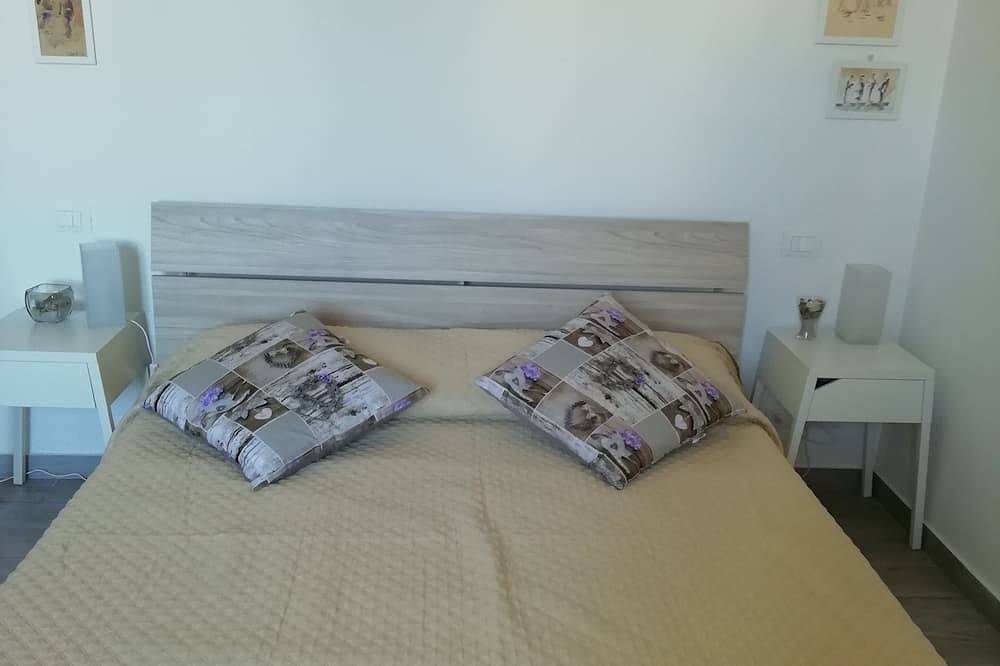 Entire apartment, Suitable for hosting a family or a group of friends in Bologna, Bologna Province