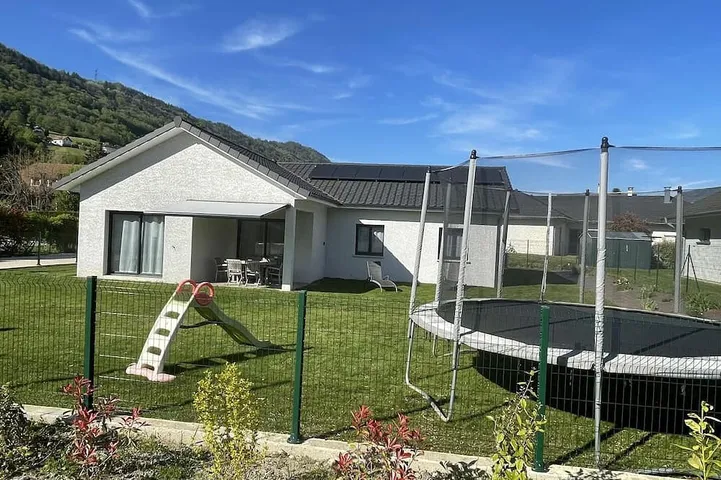 Ferienhaus für 6 Personen, mit Terrasse und Garten - 1