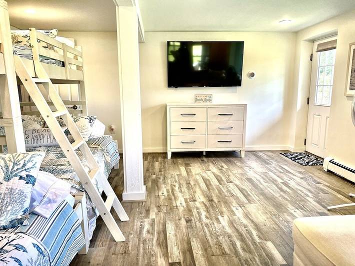 Cabin for 8 people, with yard in Rhode Island