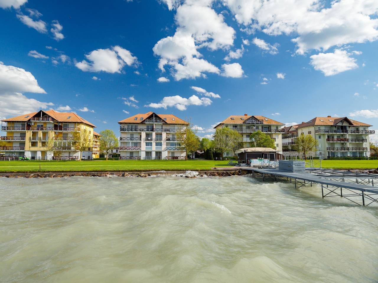 Ganze Wohnung, Miralago in Balatonőszöd, Plattensee Südufer