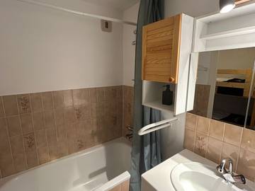 Chalet pour 6 Personnes dans Lac des Hermines, Besse-et-Saint-Anastaise, Photo 4
