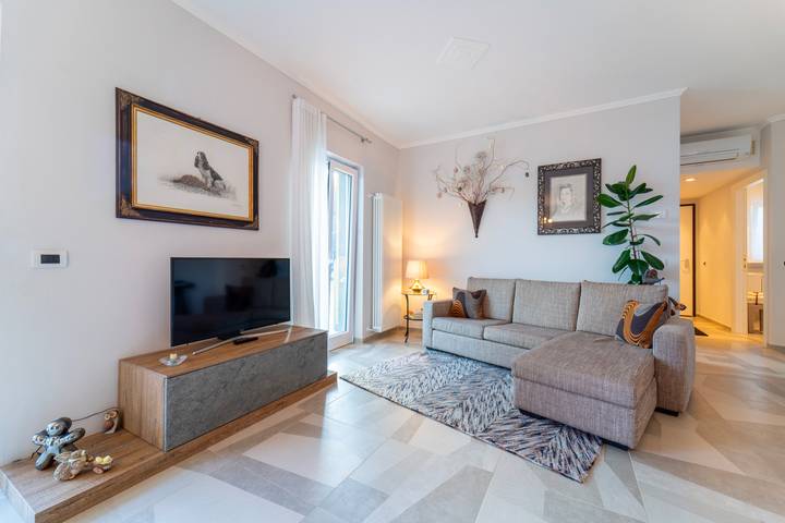 Ferienwohnung für 4 Personen, mit Seeblick und Terrasse sowie Garten - 1