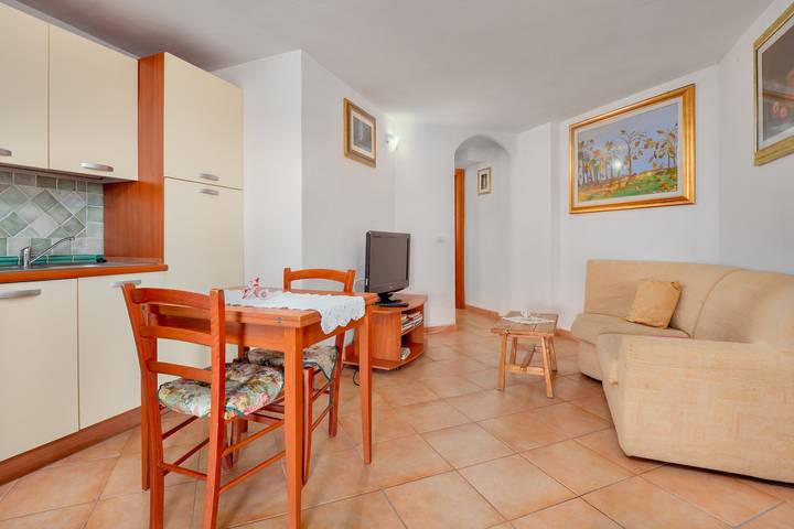 Ferienwohnung für 2 Personen, mit Garten in Olbia - 4