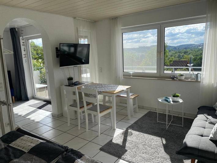 Ferienwohnung für 4 Personen, mit Terrasse und Seeblick sowie Ausblick in Böblingen