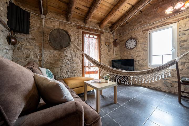 Ganze Wohnung, Ferienwohnung El Mirador del Cel 2 mit Bergblick, Wlan & Garten in Forès, Tarragona Provinz