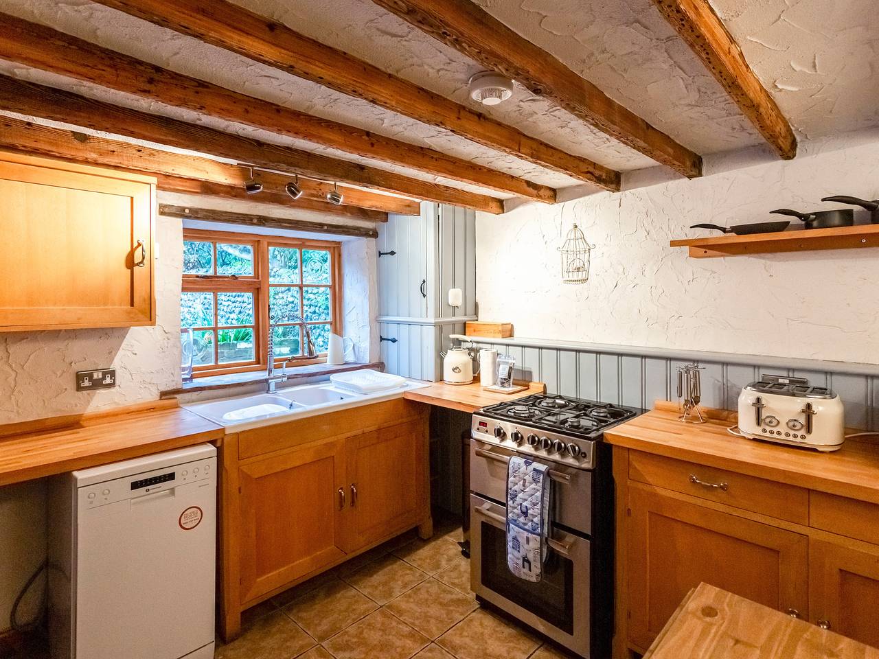 Bay Cottage - Uk51915 in Botany Bay, Kent
