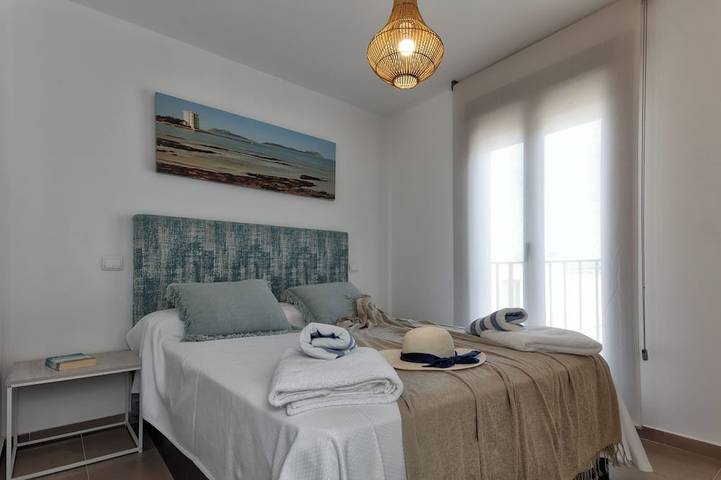 Villa für 6 Personen, mit Balkon und Whirlpool sowie Pool und Garten, mit Haustier auf Ibiza - 4