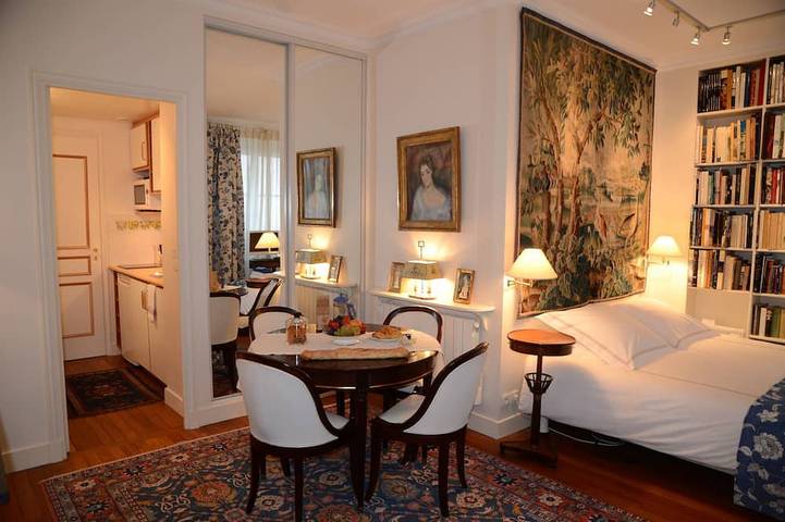 Ganze Wohnung, Elegantes Studio im Palais-Royal Monument neben dem Louvre in 1er Arrondissement, Paris