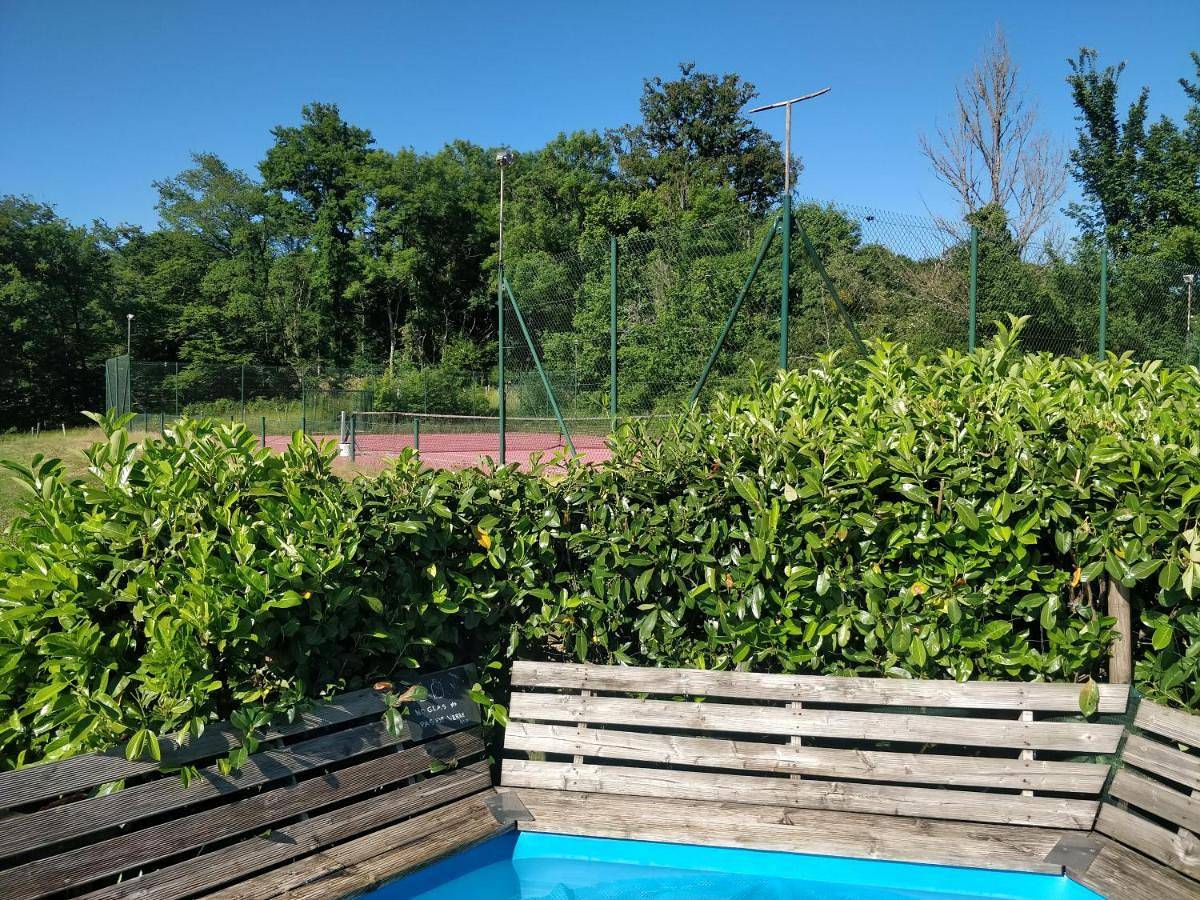 La Vache Tennis Privé in Crux-la-Ville, Nièvre