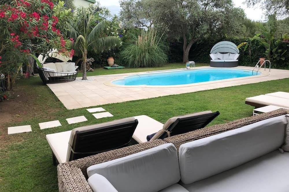 Villa Ines, in der Stute mit Fisch in Capoterra, Cagliari Provinz