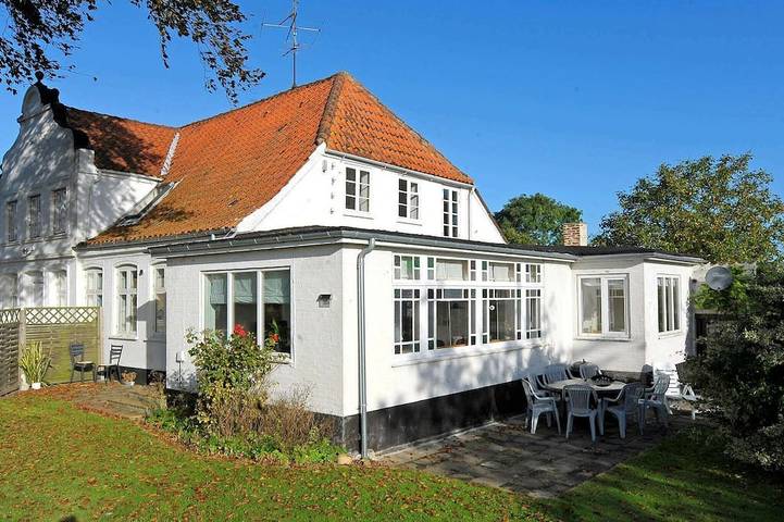 Ferienhaus für 10 Personen, mit Garten und Terrasse - 1