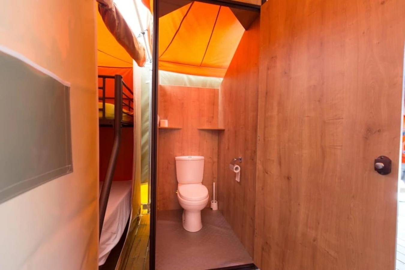 Camping 3 étoiles - Piscine  - eecbbh in Calella, Costa del Maresme