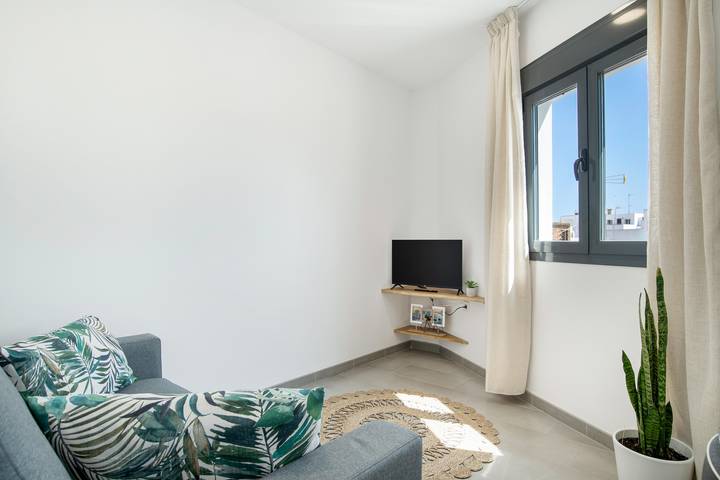 Entire apartment, Apartment 'Cervantes Homes No3' with Shared Terrace, Wi-Fi and Air Conditioning in Conil de la Frontera, Costa de la Luz
