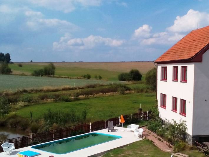Ferieudlejning for 15 personer, med udsigt og balkon samt have i Tjekkiet