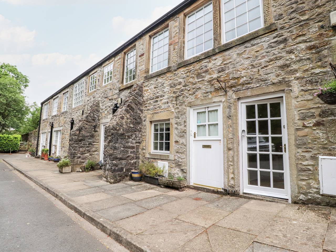 Entire apartment, 9 Riverside Walk in Airton, Yorkshire Dales National Park