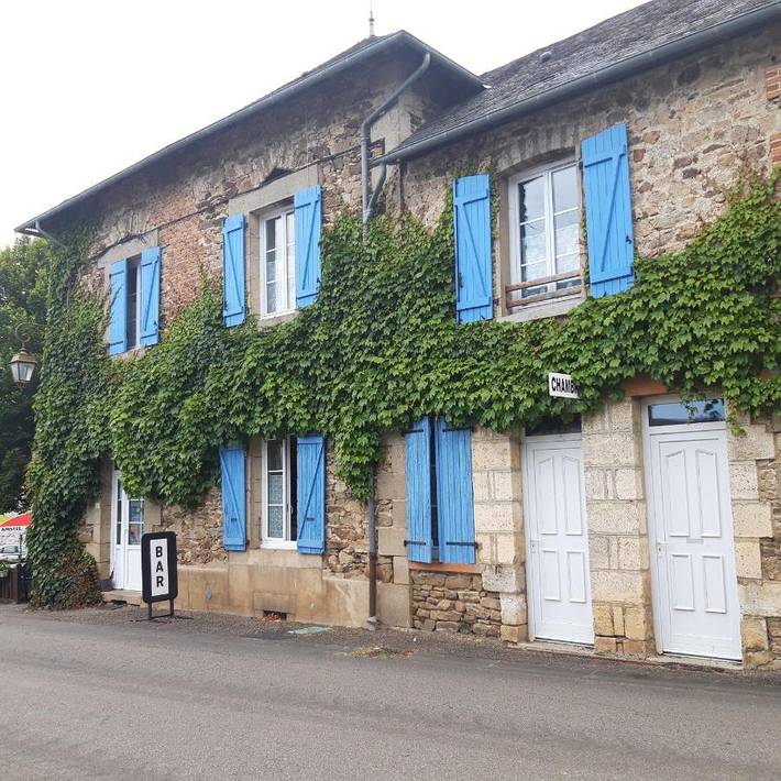 Location de vacances pour 2 personnes, avec terrasse à Condat-sur-Ganaveix - 3