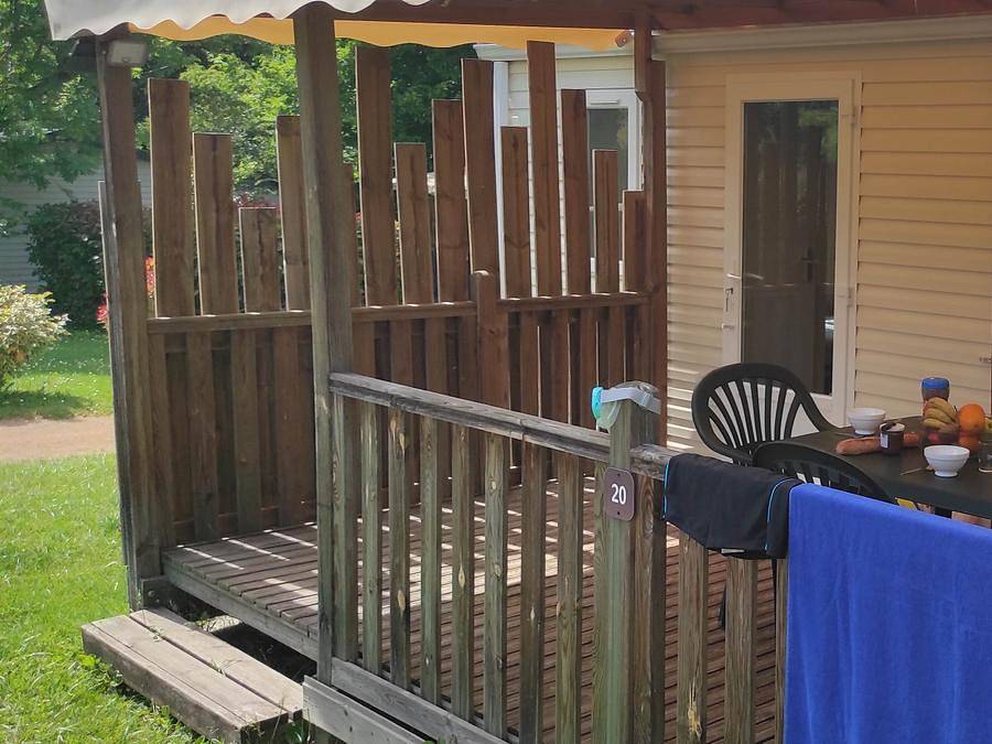 Camping d'Arpheuilles - Mobilheim 4 personen - Mobilheim 2 Schlafzimmer mit Fernseher und Klimaanlage 4 Pers. in Saint-Paul-de-Vézelin, Roanne und Umgebung