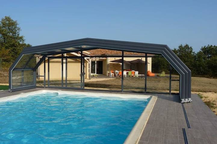 Location de vacances pour 13 personnes, avec jardin à Orliaguet