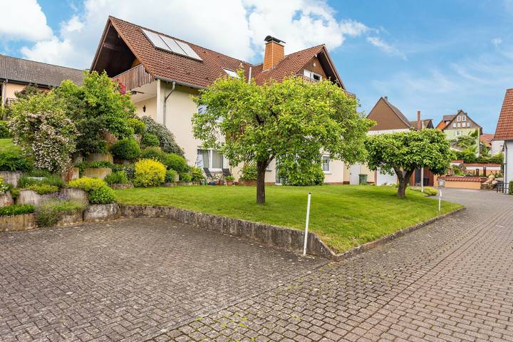 Ferienwohnung für 3 Personen, mit Balkon und Seeblick im Waldecker Land