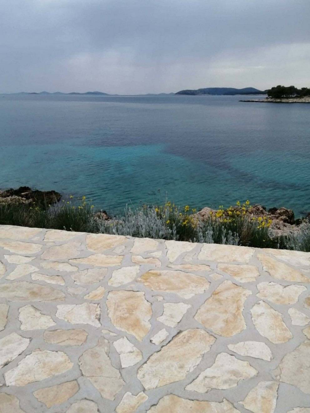 Ganze Wohnung, 1-Zimmer-Ferienwohnung mit Terrasse und Meerblick Bilo, Primosten -a in Primosten, Šibenik-Knin