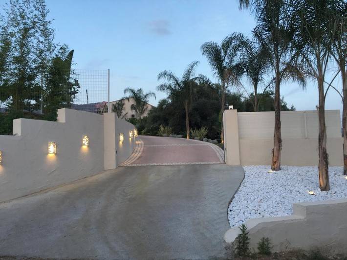 Location de vacances pour 13 personnes, avec Terrasse et Jardin à Sarrola-Carcopino - 4