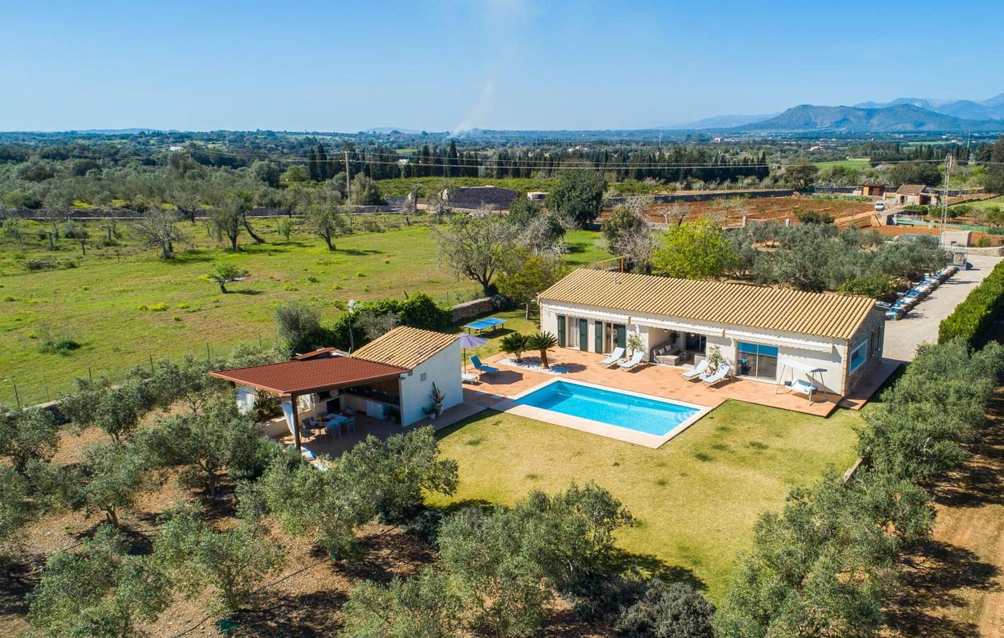 Modernes Apartment mit Pool und Terrasse in der Nähe von Muro in Muro, Mallorca Norden