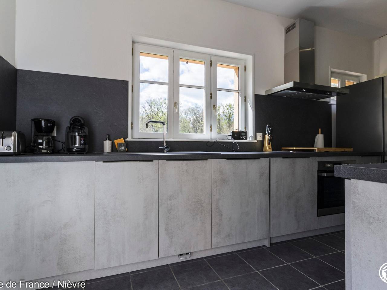 Casa forestal renovada, 2 habitaciones, cerca del Parque Morvan in Montambert, Nièvre