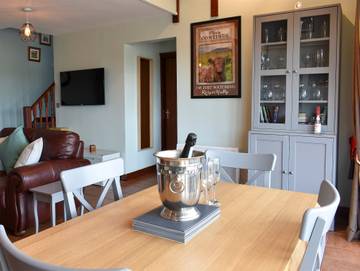 Log Cabin for 4 People in County Durham, North East England, Photo 4