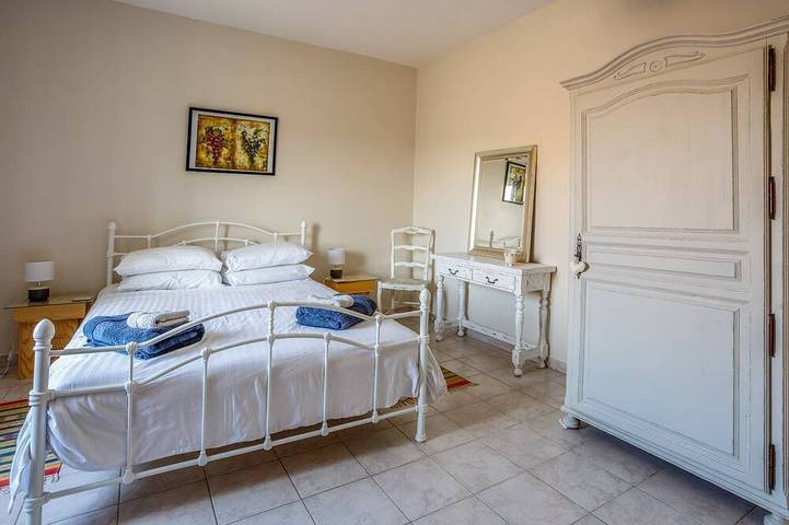 Villa Du Midi - Quatre Chambres Villa, Couchages 8 in Cruzy, Côte méditerranéenne (France)