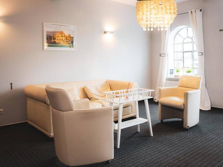 Hotel für 8 Personen, mit Terrasse und Garten in Pinneberg - 4
