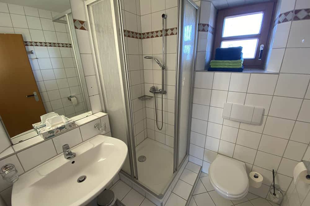 Ganze Wohnung, Ferienwohnung \"Heidi\" mit traumhaftem Ausblick über See und Wälder in Rötz, Ostbayern