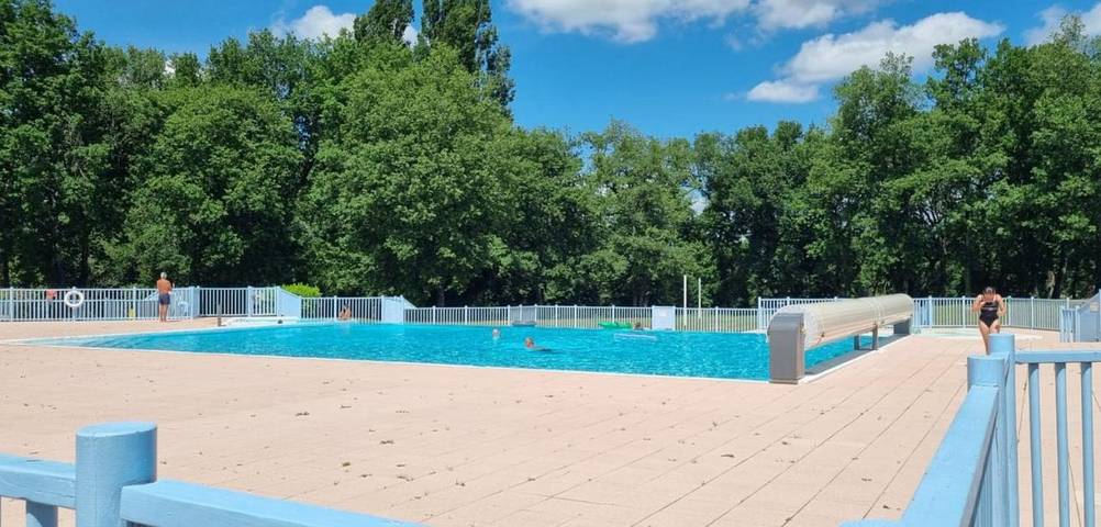 Location de vacances pour 5 personnes, avec jacuzzi ainsi que piscine et jardin, adapté aux familles à Monflanquin - 3