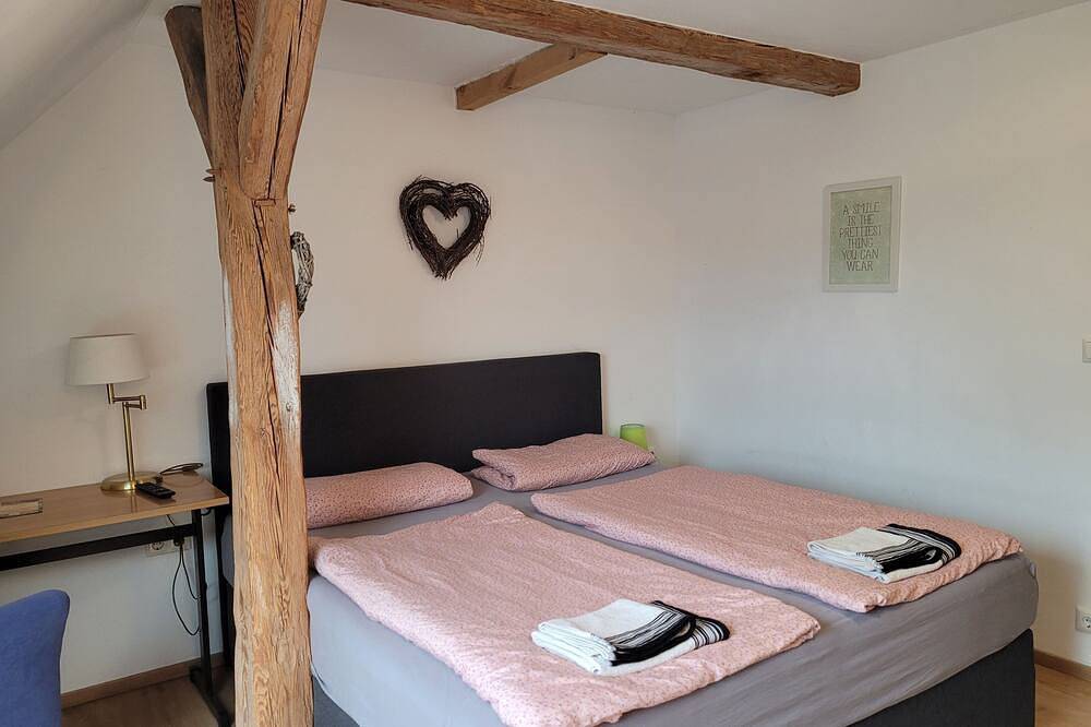 Ganze Wohnung, Ferienzimmer 2 - Rumpelstilz Back- und Brauscheune in Steinhagen, Stralsund Umland