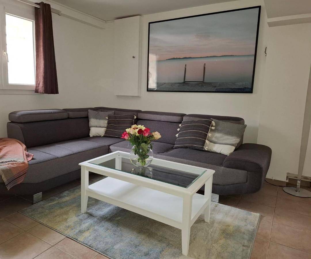 Appartement entier, Two-Bedroom Apartment in Coupvray, Seine-et-Marne