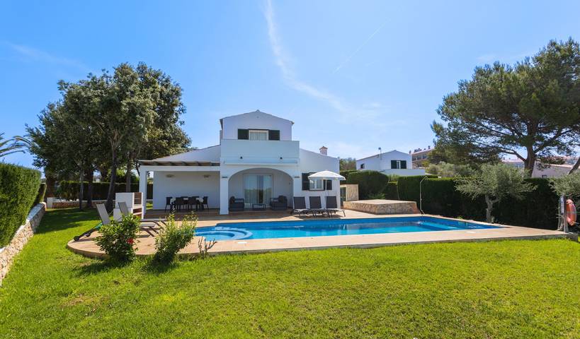 Villa für 6 Personen, mit Ausblick und Balkon/Terrasse auf Menorca