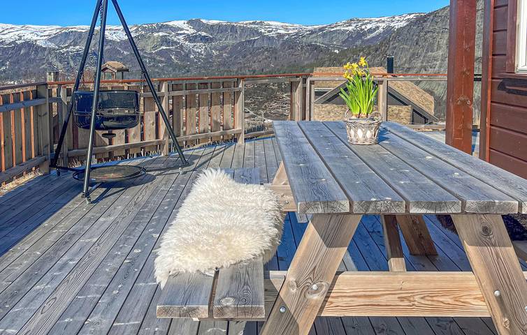 Ferienhaus für 9 Personen mit Terrasse in Valle