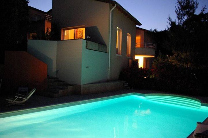 Chambre d’hôte pour 3 personnes, avec piscine et jardin