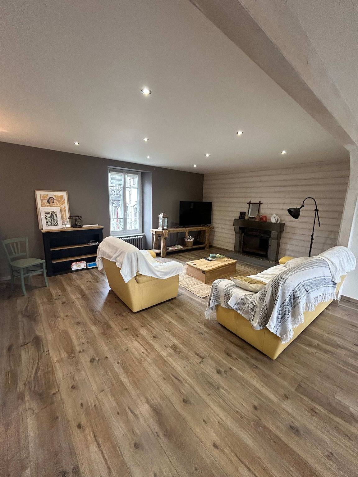 Apartamento entero, Grand duplex au coeur de Murat  in Parque Natural Regional Volcans d'Auvergne