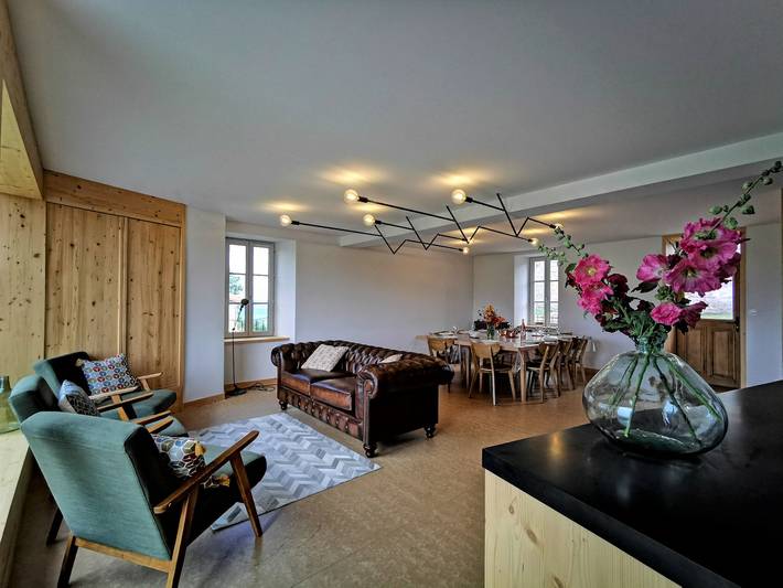 Gîte pour 10 personnes, avec Terrasse et Jardin
