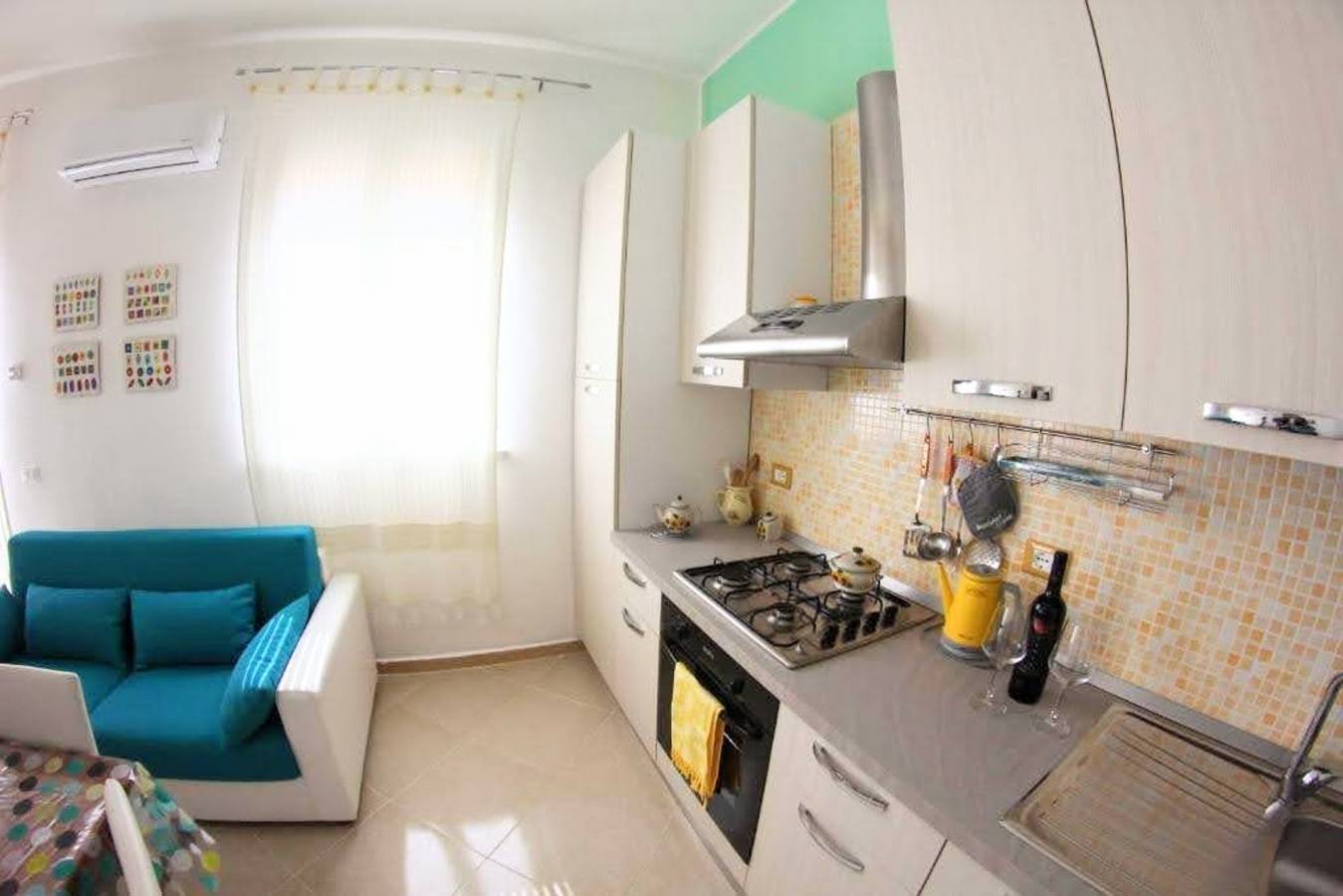 Appartamento intero, Appartamento 'Aurora' con vista mare, Wi-Fi e aria condizionata in Balestrate, Provincia di Palermo