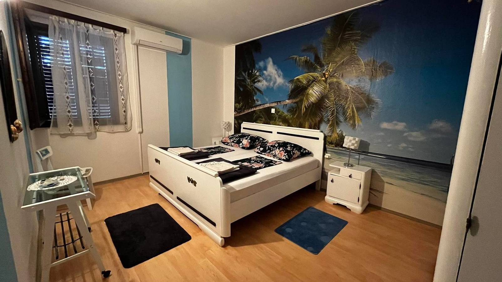 Cały apartament, Dwupokojowy apartament z tarasem i widokiem na morze Mali Losinj -a in Mali Lošinj, Lošinj (Kvarn Bay)