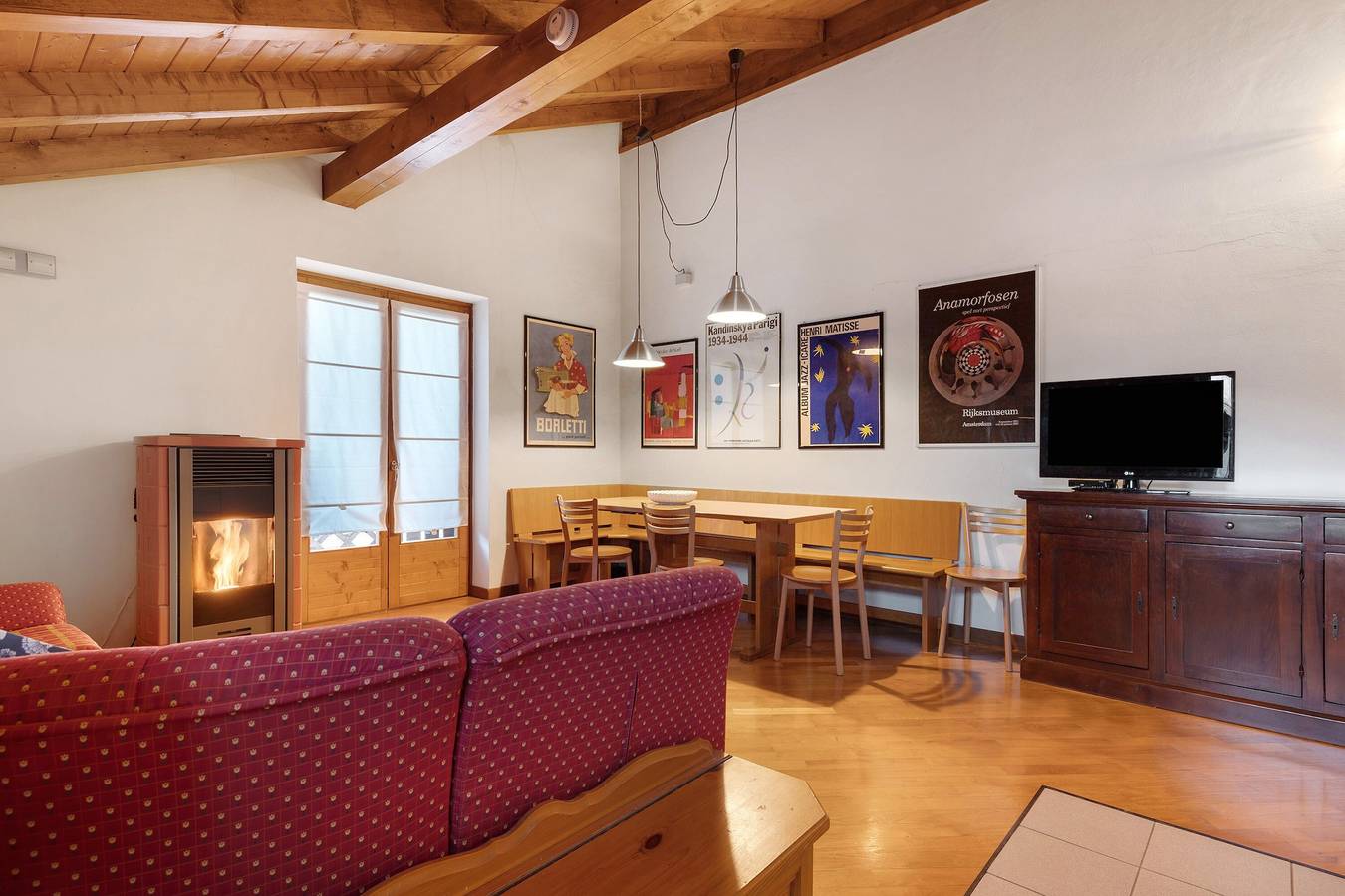 Entire apartment, Apartment 'Carla, Strembo' with Balcony and Wi-Fi in Strembo, Adamello-Presanella Alps