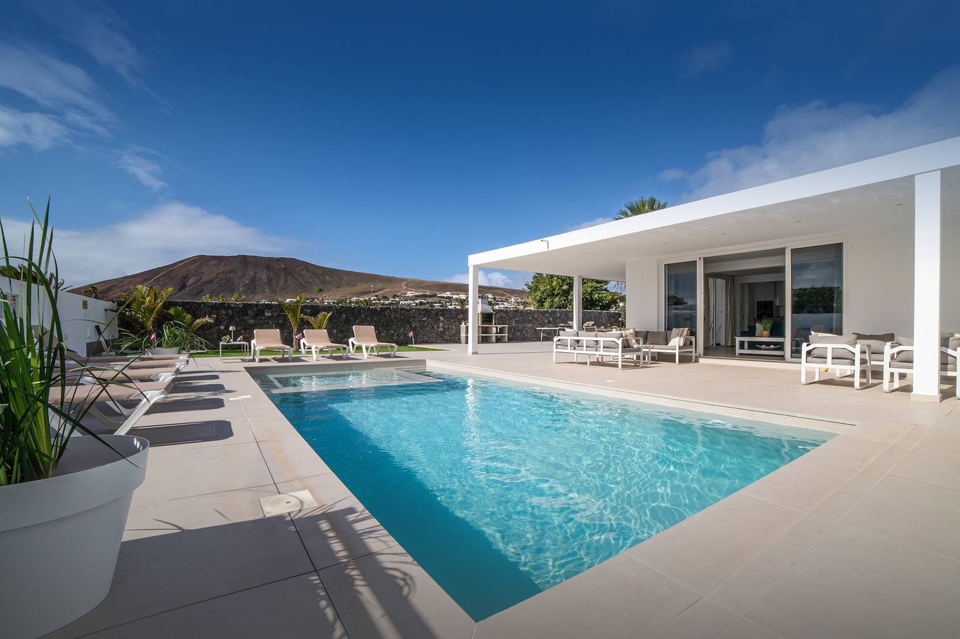 Villa de vacances « Catherina » avec vue sur la montagne, Wi-Fi et climatisation in Playa Blanca, Yaiza