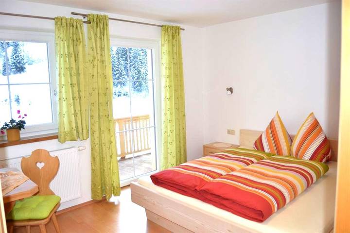 Ferienhaus für 4 Personen, mit Balkon und Terrasse sowie Garten und Ausblick in Virgen - 3