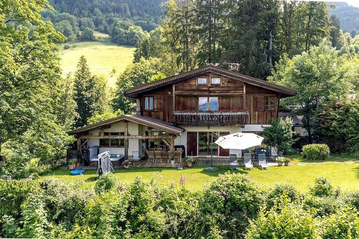 Casa rural para 12 personas, con jardín y jacuzzi - 1