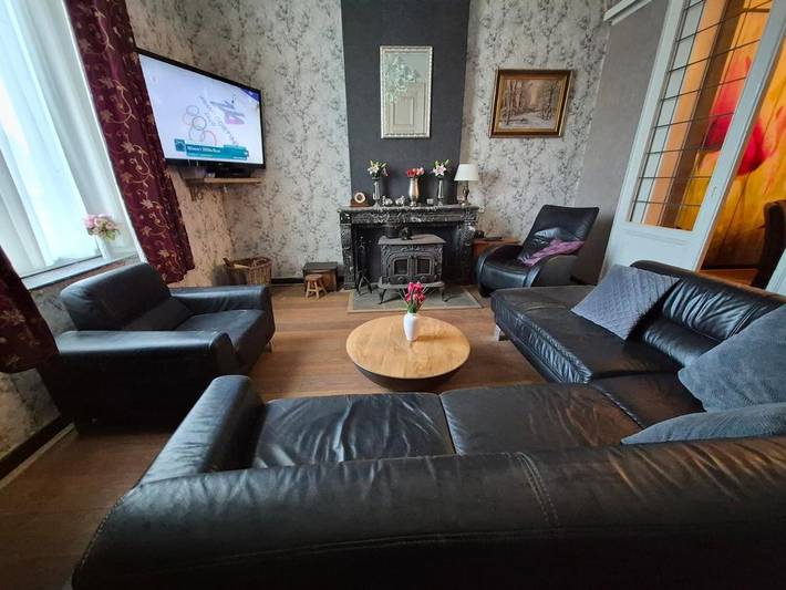 Location de vacances pour 15 personnes, avec terrasse ainsi que jardin et vue à Vireux-Molhain - 2