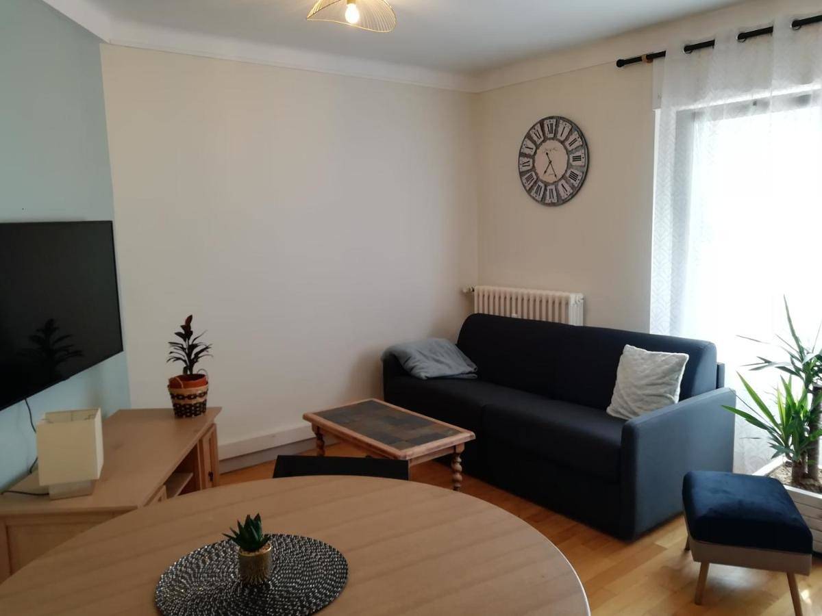 Appartement entier, One-Bedroom Apartment in Fougères, Fougères-Vitré