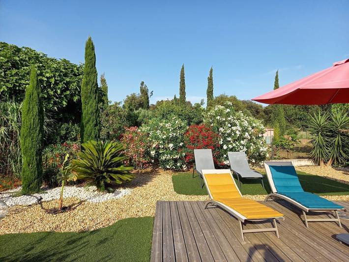 Villa pour 8 personnes, avec terrasse ainsi que jardin et piscine à Hyeres - 2